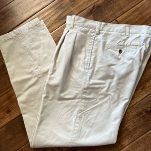 Men’s khaki dress pants